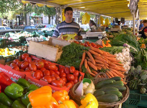 Mœurs alimentaires durant le ramadan : « Les Algériens mangent avec les yeux ! »