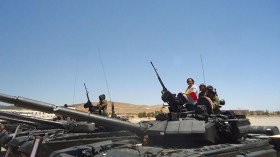 مركز سلاح المدرعات يكشف دبابة “تي 90” وحش القوات البرية