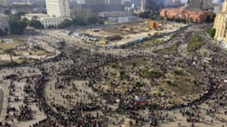 نرحب‭ ‬باستقالة‭ ‬أحمد‭ ‬شفيق‭ ‬ونزكي‭ ‬عصام‭ ‬شرف