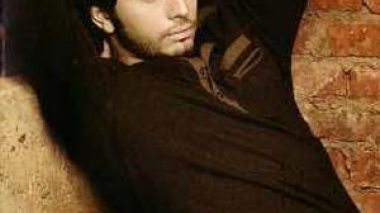 Tamer Hosny outraged at rumor of his death