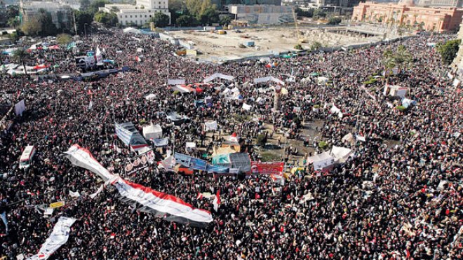 مليونية بميدان التحرير تطالب بإعدام المشير