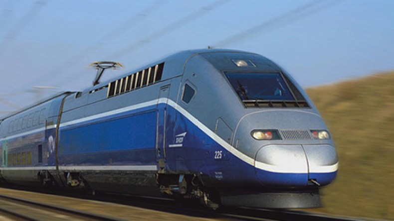 قطار “تي. جي. في” لنقل المسافرين من الجزائر نحو المغرب وتونس