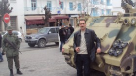 تونس : تعديل حكومي و الجيش يتعهد بحماية الثورة