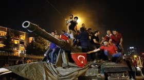 “إسرائيل تخلت عنّا”