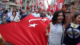 الآلاف يحتجون ضد الفساد في تركيا