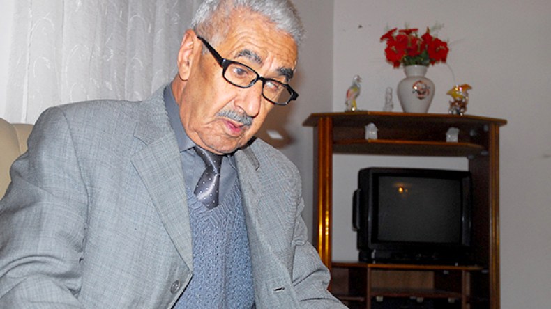 هكذا رفض الطاهر بن عيشة شيكا أمريكيا على بياض