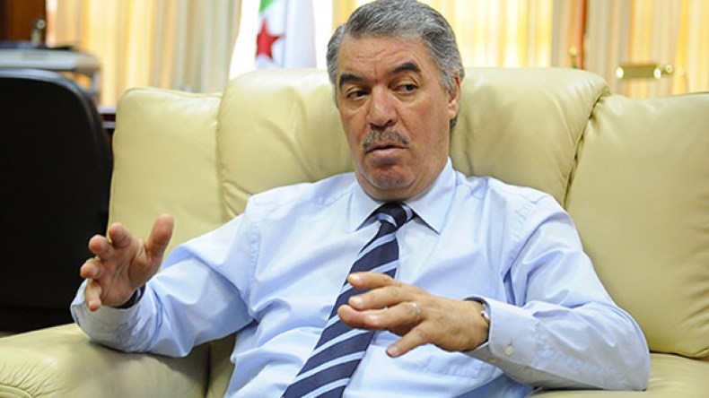 طالبة في أمريكا تشكو معهدا جزائريا للوزير حجّار