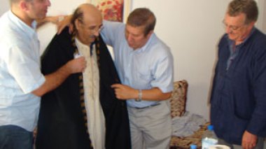 Echorouk honours in Paris illustrious Algerian writer Tahar Ouattar