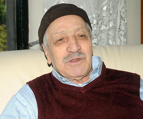 Colonel Tahar Zbiri: “Abdelmoumen Khalifa rebelled against his father Laroussi who left only a pharmacy as a legacy”