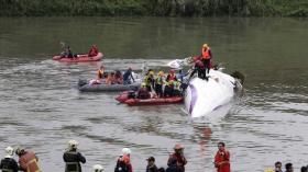 مقتل 11 في تحطم طائرة تايوانية