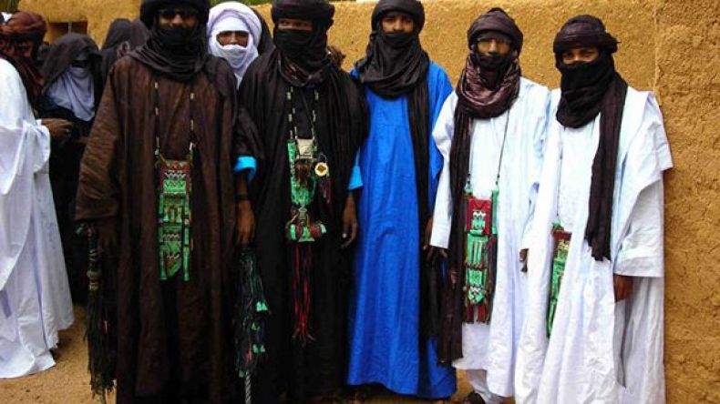 دار الثقافة عثمان بالي تنظم ملتقى الشعر التارقي لأول مرة بإيليزي