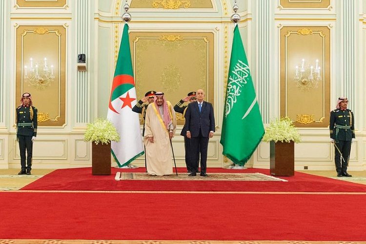Le président Tebboune rencontre le roi Salmane Ben Abdelaziz