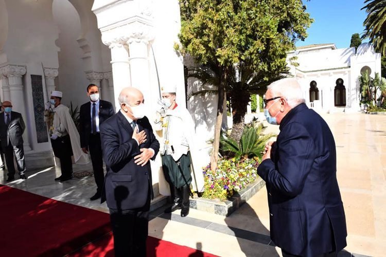 Tebboune reçoit un appel téléphonique de Liamine Zeroual