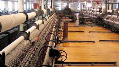 Paris and Dubai’s fashion professionals to design clothes for Algerians