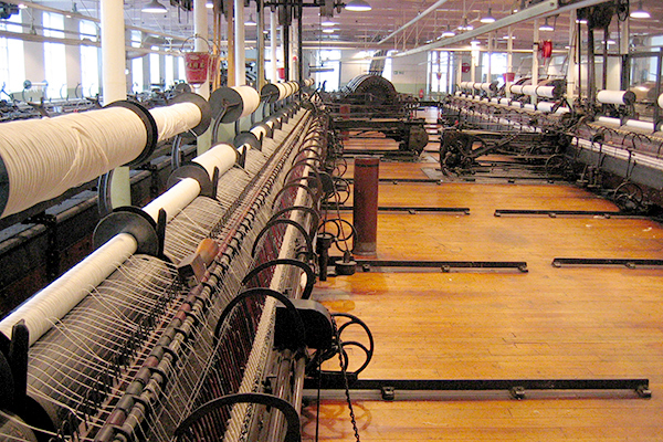 Paris and Dubai’s fashion professionals to design clothes for Algerians