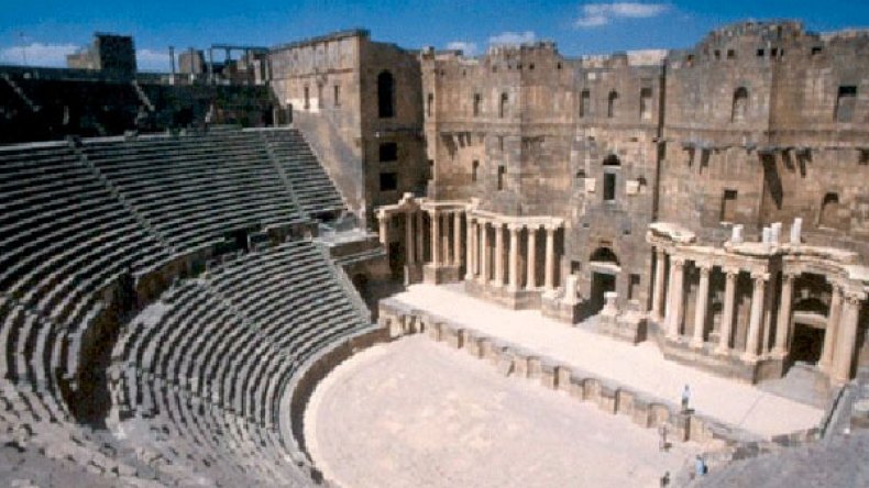 المسرح الروماني بقالمة لؤلؤة تسحر الزائرين بتماثيلها النادرة