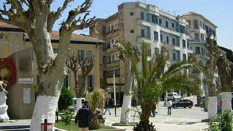 مؤسسة عمومية تخيّر شابا بين العمل واللّحية!