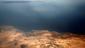 لجنة برلمانية مصرية توافق على اتفاقية تيران وصنافير