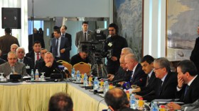 الثلاثية تبحث عن مخارج النجدة لتجنّب مخاطر رفع الأجور