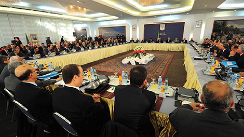 مخاطر رفع الأجور في لقاء الثلاثية المقبل