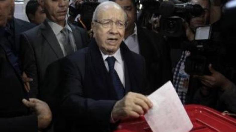 بدء التصويت في انتخابات الرئاسة في تونس