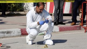 الشرطة التونسية تعتقل رجلاً طعن ضابطين بسكين