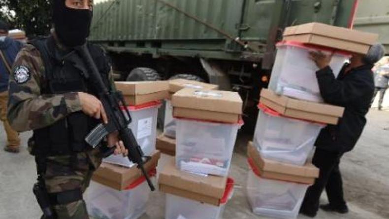 تونس: الناخبون يختارون رئيساً جديداً للبلاد