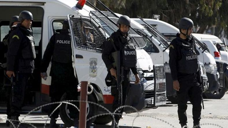 تونس تضبط مخابئ أسلحة في بلدة بن قردان قرب حدود ليبيا