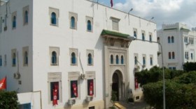 عزل ومقاضاة إمام تونسي لرفضه إقامة صلاة الجنازة على جثمان جندي