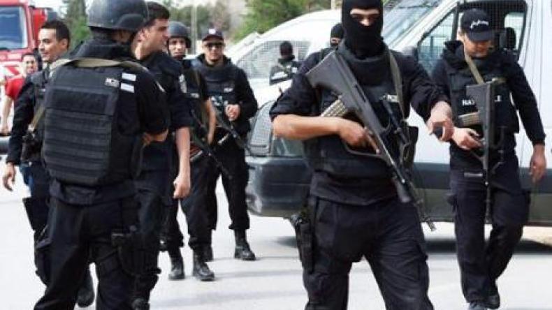 تونس: مسلحون يختطفون رجل أمن ويقطعون رأسه