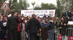 تونس ترد على هجوم باردو بحفل رمزي