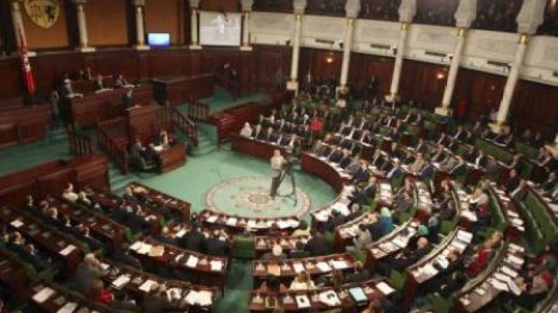 البرلمان التونسي يمنح الثقة لحكومة الصيد