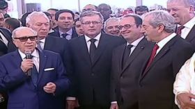 السبسي يحرج هولاند