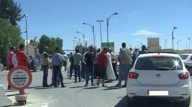 Des Tunisiens tentent d’entrer en Algérie