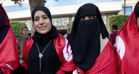 Tunisie/niqab: le parquet alourdit les poursuites contre le doyen d'une fac