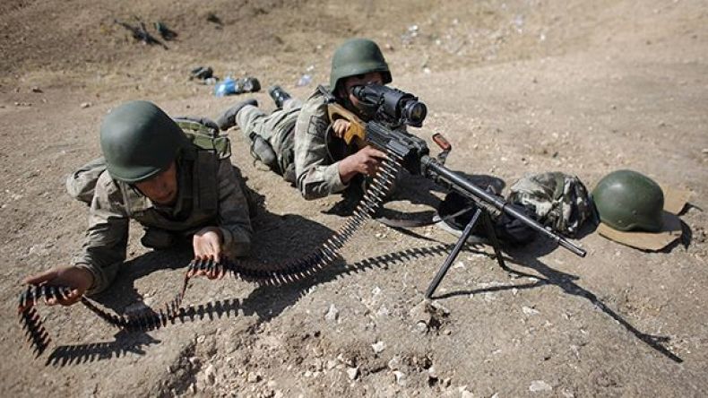 مسلحون أكراد يقتلون ثلاثة من قوات الأمن التركية