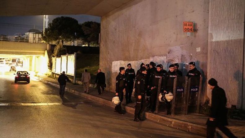 امرأتان تهاجمان مركزاً للشرطة في إسطنبول