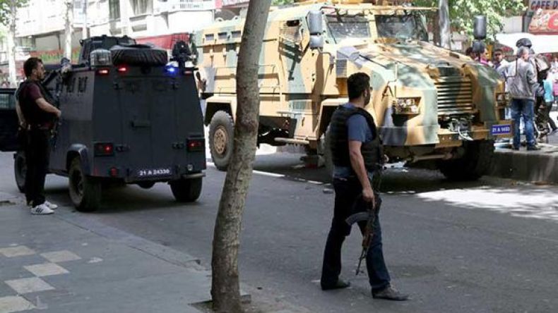 مقتل جنديين تركيين وخمسة مقاتلين أكراد في اشتباك