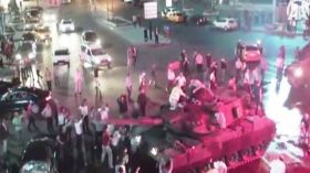 هكذا أعدمت قوات الانقلاب مدنيين أتراكاً تصدوا لهم