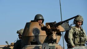 الجيش التركي يفقد الاتصال باثنين من جنوده في سوريا