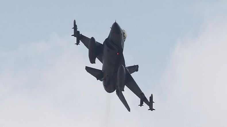 المقاتلات التركية تقصف أهدافاً لـ”داعش” شمال سوريا