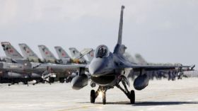 مقاتلات تركية تسقط طائرة حربية روسية قرب الحدود مع سوريا