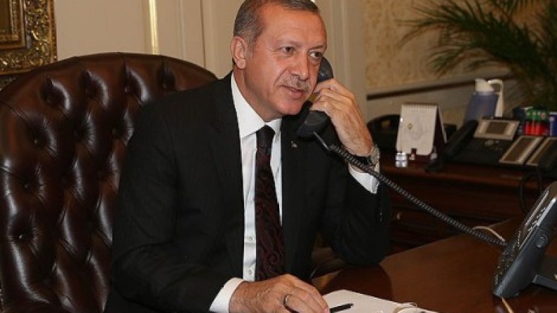 أردوغان يجري مناقشات هاتفية مع الملك السعودي وأمير قطر