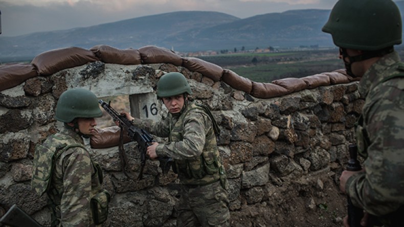 مسلحون أكراد يقتلون جندياً وحارساً وعمالاً جنوب شرق تركيا