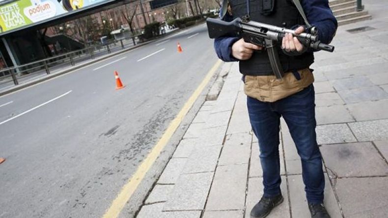 مقتل ثلاثة جنود أتراك في انفجار قنبلة جنوبي شرق البلاد