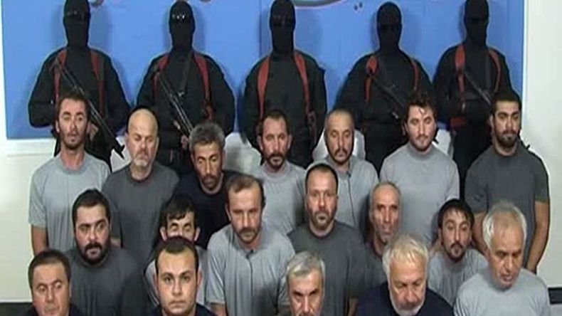 فيديو لأتراك مخطوفين في بغداد وتعهد بالإفراج عنهم