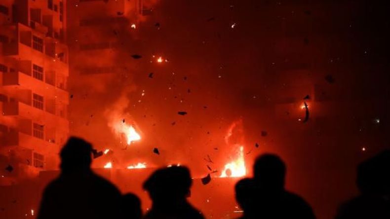 حريق في برجين في الإمارات وأنباء عن إصابة خمسة أشخاص