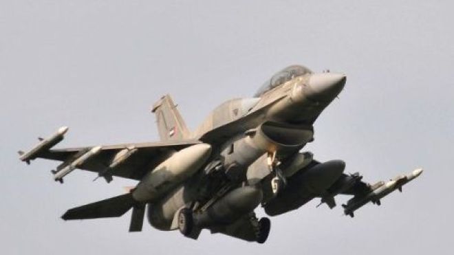 مقتل أربعة ضباط مصريين وإماراتيين في تحطم طائرتهم العسكرية