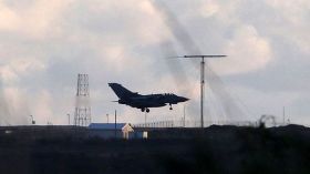 بريطانيا تشن أولى ضرباتها الجوية في سوريا