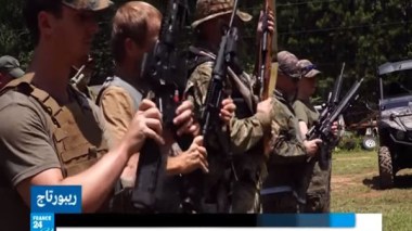 الميليشيات وحيازة الأسلحة تجتذبان البيض في الولايات المتحدة